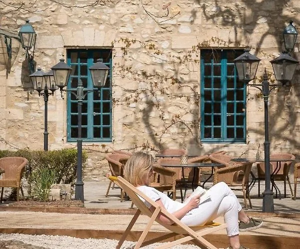 Najeti La Magnaneraie Hotel Villeneuve-lès-Avignon