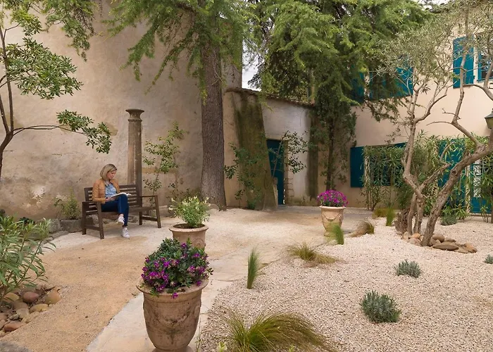 Najeti La Magnaneraie Hotel Villeneuve-lès-Avignon