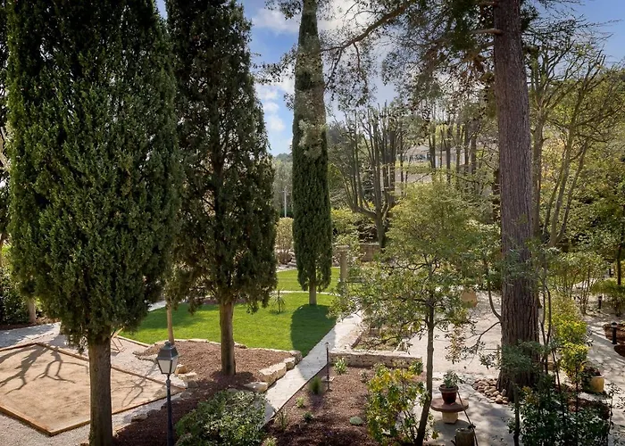 Najeti La Magnaneraie Hotel 4*