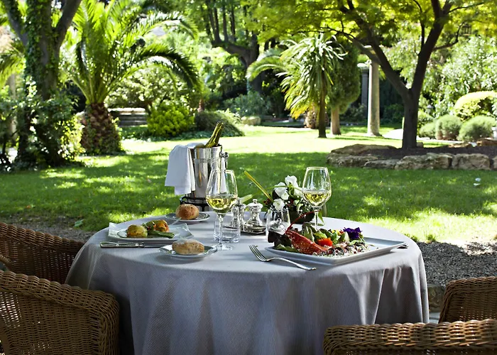 Najeti La Magnaneraie Hotel 4*