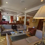 호텔 La Magnaneraie 4*