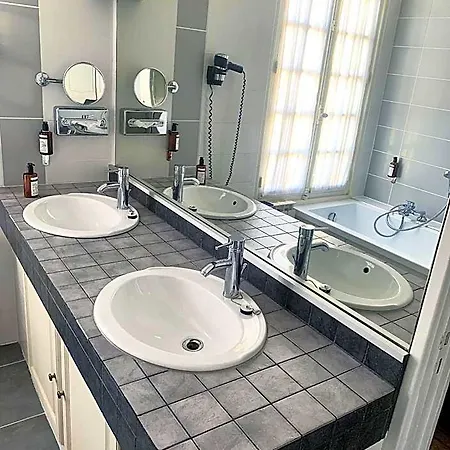 Najeti La Magnaneraie Hotel 4*